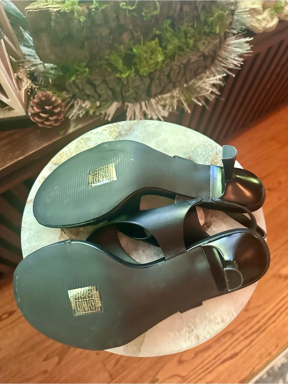 NIB!🔥 Black Slingback Kitten Heel Thong Sandals, Size 7